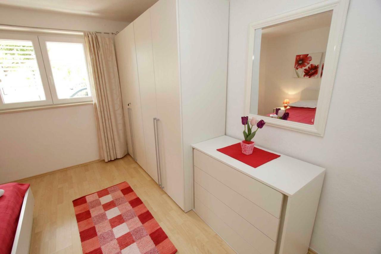 Apartmani Ivona & Ivo Makarska Eksteriør bilde
