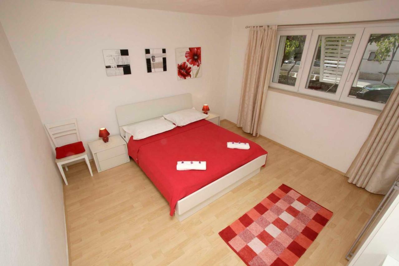 Apartmani Ivona & Ivo Makarska Eksteriør bilde